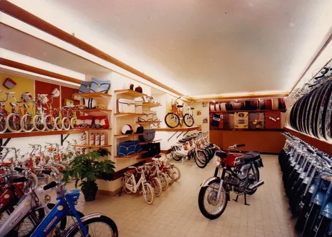 Boutiques de cycles et motocycles d'antan