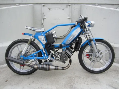 Peugeot 103 70 cc Malossi préparée par Tomahawk