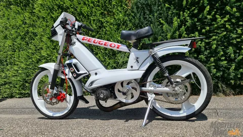 Peugeot 103 Vogue white edition