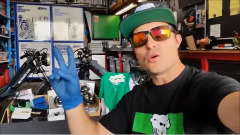 Unboxing Maxiscoot by Tomahawk à Los Angeles